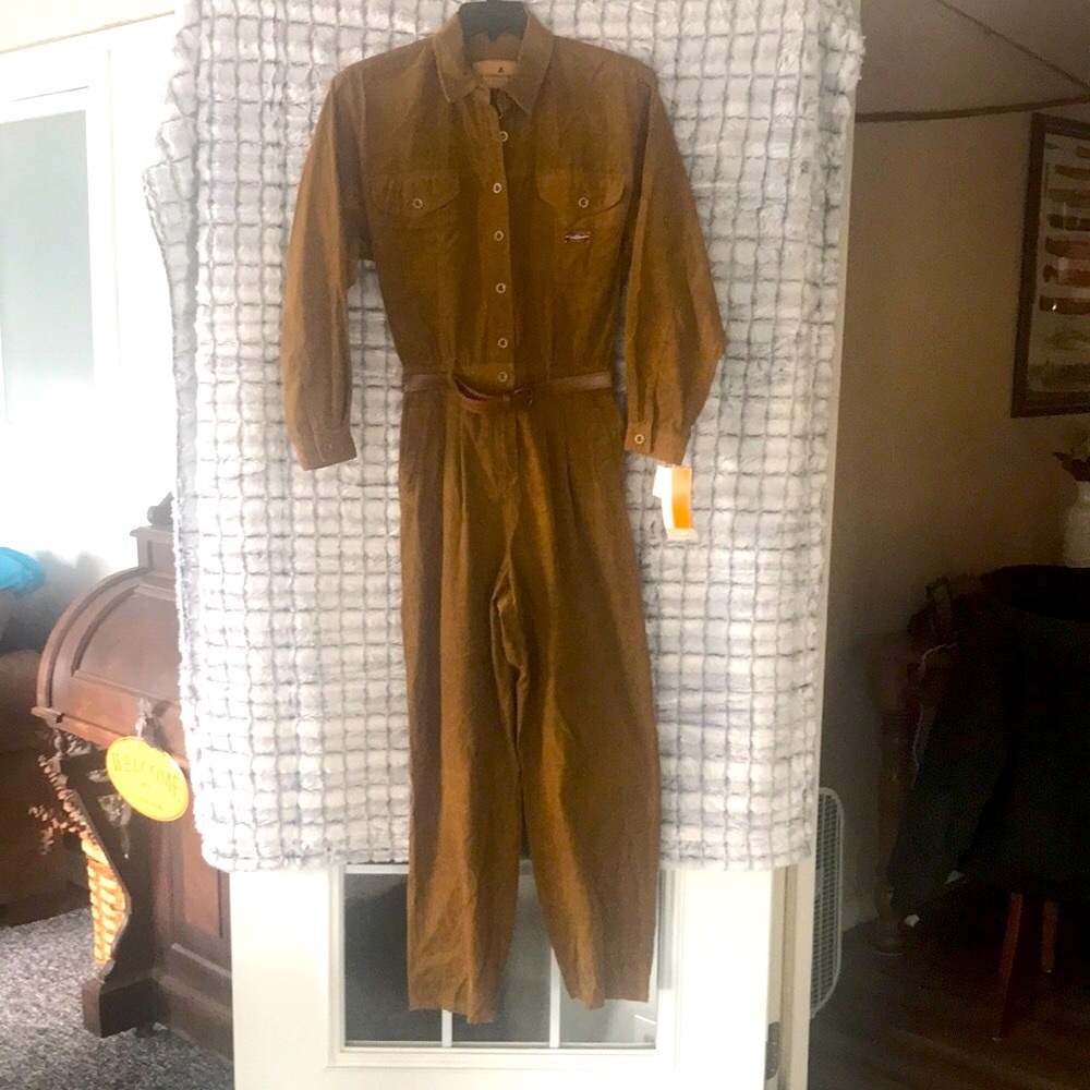 VINTAGE Brown Corduroy Jumpsuit‎